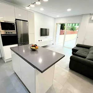 precioso-apartamento-con-piscina-a-50m-de-la-playa.in-canary-islands.com/