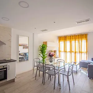 new-apartamento-centro-de-torremolinos-con-parking.hotelsinnerja.org/